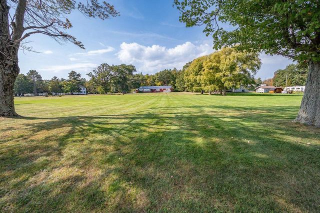 5286 COUNTY ROAD N, Oconto, WI 54153