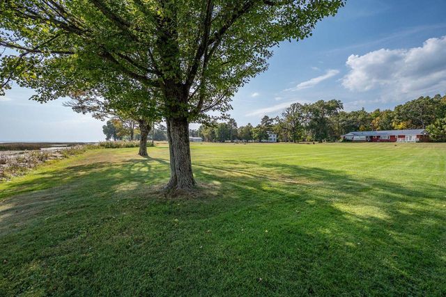 5286 COUNTY ROAD N, Oconto, WI 54153