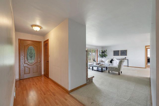 5286 COUNTY ROAD N, Oconto, WI 54153