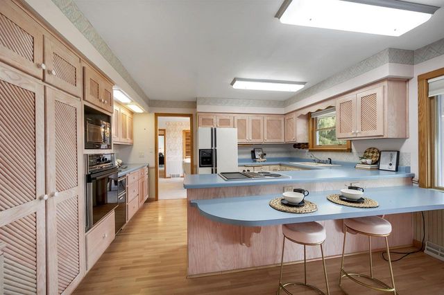 5286 COUNTY ROAD N, Oconto, WI 54153