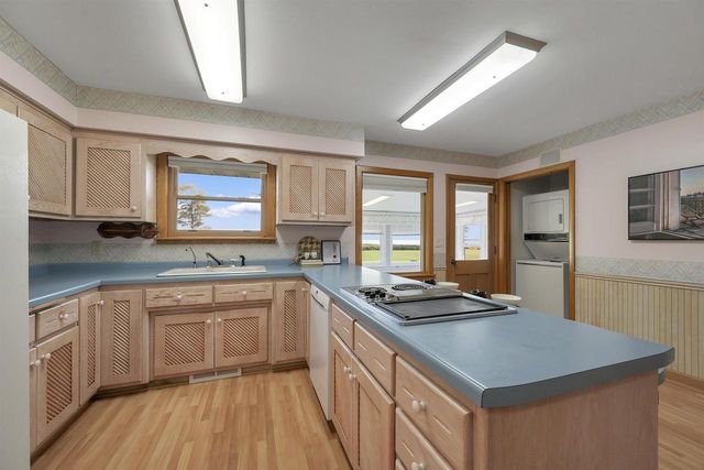 5286 COUNTY ROAD N, Oconto, WI 54153