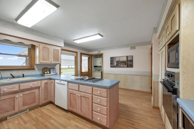 5286 COUNTY ROAD N, Oconto, WI 54153