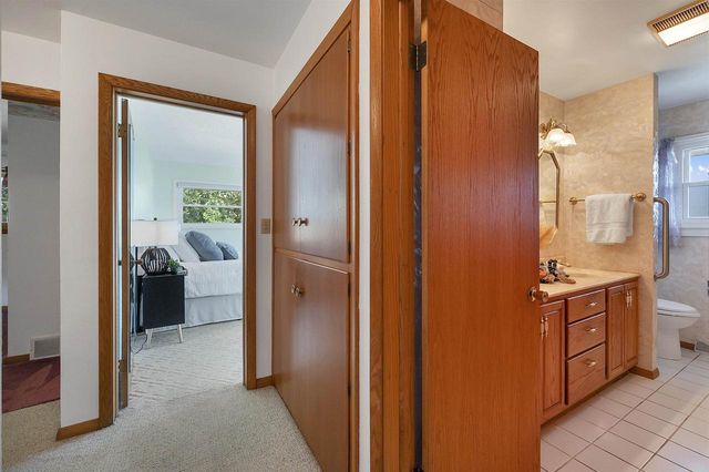 5286 COUNTY ROAD N, Oconto, WI 54153