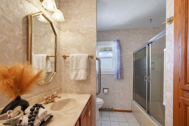 5286 COUNTY ROAD N, Oconto, WI 54153