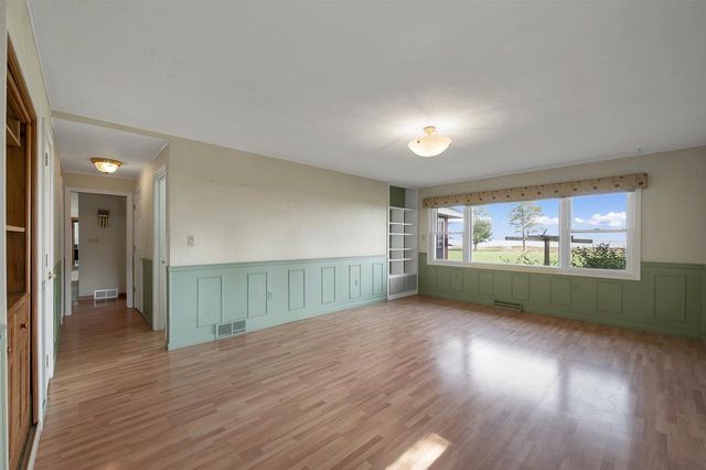 5286 COUNTY ROAD N, Oconto, WI 54153