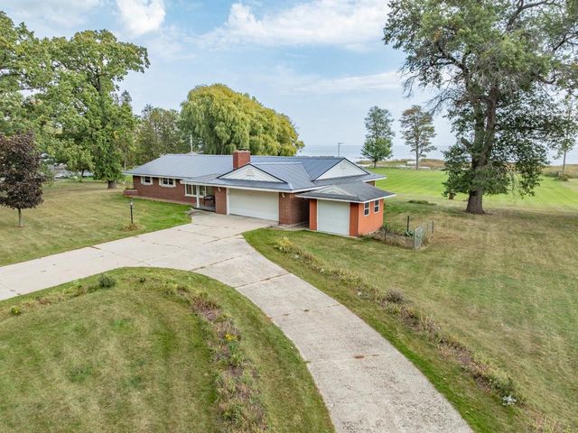 5286 COUNTY ROAD N, Oconto, WI 54153