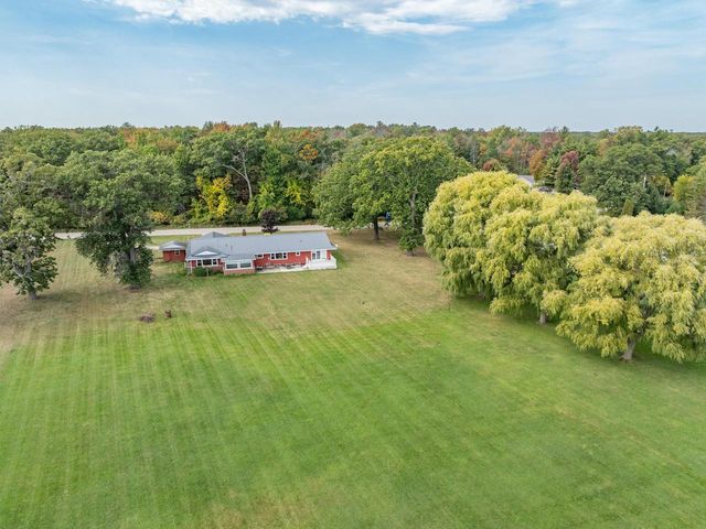 5286 COUNTY ROAD N, Oconto, WI 54153