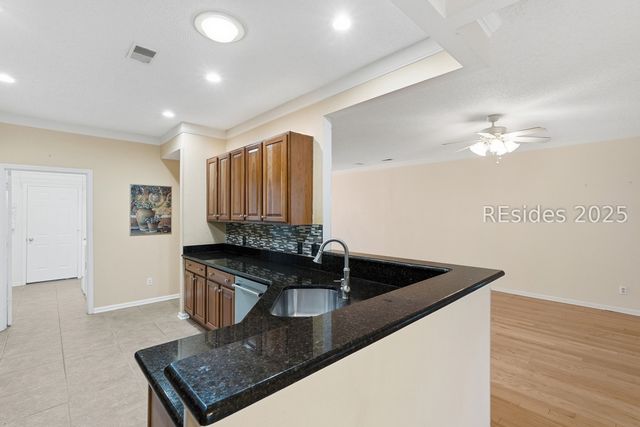 18 Sundome Ct, Bluffton, SC 29909