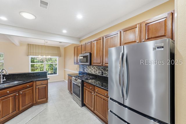 18 Sundome Ct, Bluffton, SC 29909