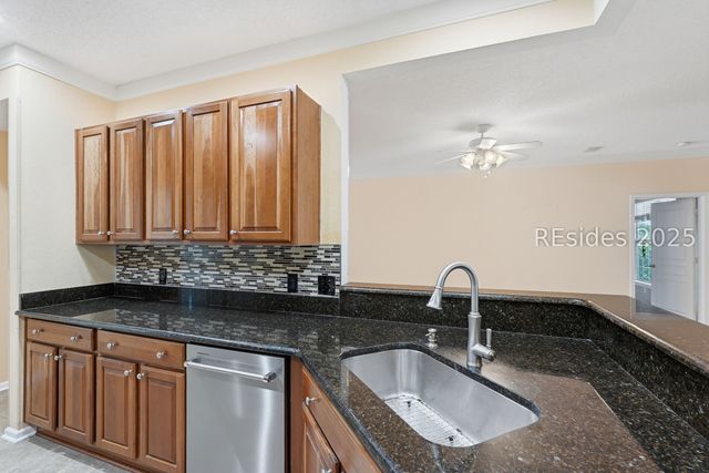 18 Sundome Ct, Bluffton, SC 29909