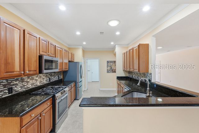 18 Sundome Ct, Bluffton, SC 29909