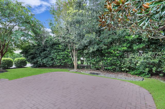 18 Sundome Ct, Bluffton, SC 29909