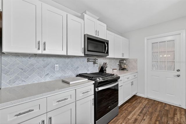 1219 OAK DR., Leesburg, FL 34748