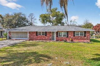 1219 OAK DR., Leesburg, FL 34748