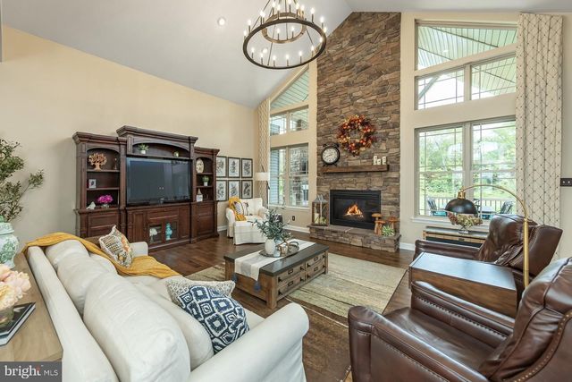 742 RATTLING RUN RD, Mickleton, NJ 08056