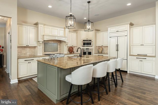 742 RATTLING RUN RD, Mickleton, NJ 08056