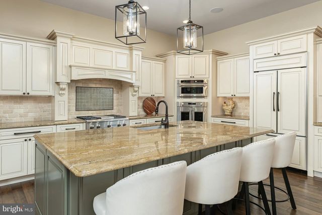 742 RATTLING RUN RD, Mickleton, NJ 08056