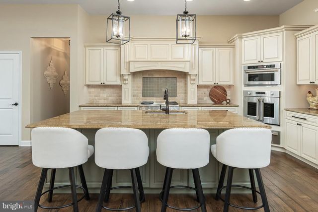 742 RATTLING RUN RD, Mickleton, NJ 08056