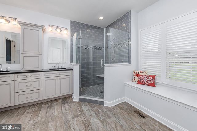 742 RATTLING RUN RD, Mickleton, NJ 08056