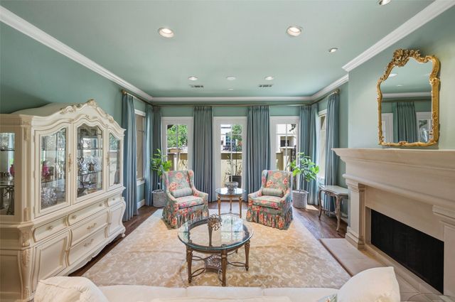 2605 Museum Way, Fort Worth, TX 76107