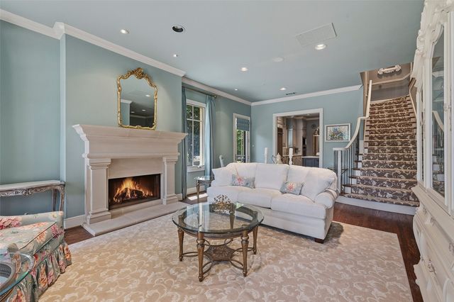 2605 Museum Way, Fort Worth, TX 76107