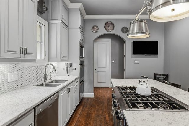 2605 Museum Way, Fort Worth, TX 76107