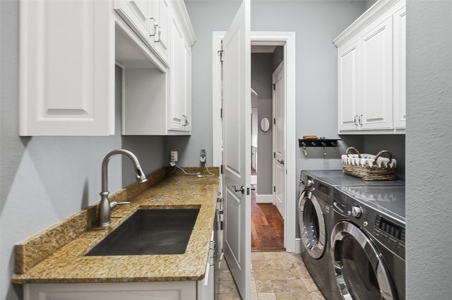 2605 Museum Way, Fort Worth, TX 76107