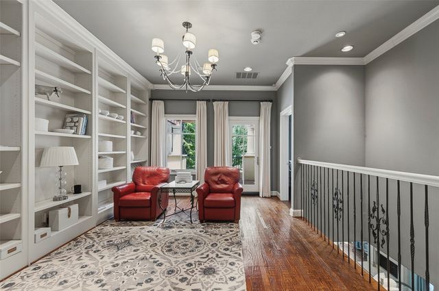 2605 Museum Way, Fort Worth, TX 76107