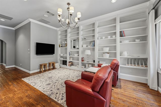 2605 Museum Way, Fort Worth, TX 76107