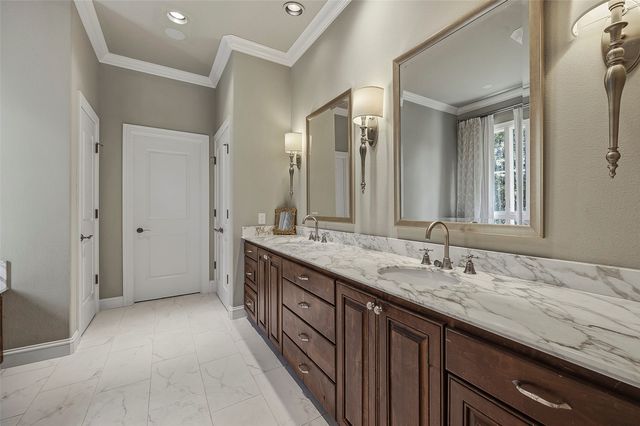 2605 Museum Way, Fort Worth, TX 76107