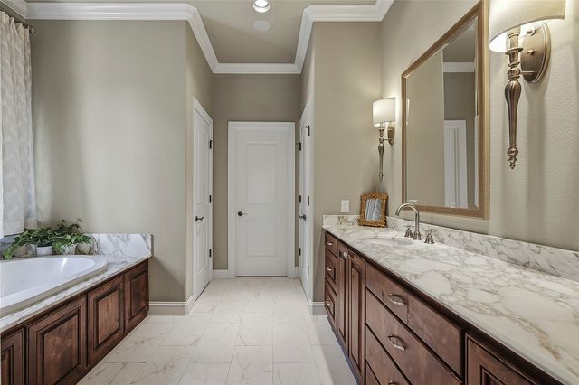 2605 Museum Way, Fort Worth, TX 76107