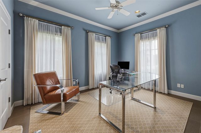 2605 Museum Way, Fort Worth, TX 76107