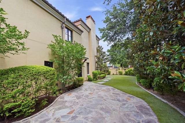 2605 Museum Way, Fort Worth, TX 76107