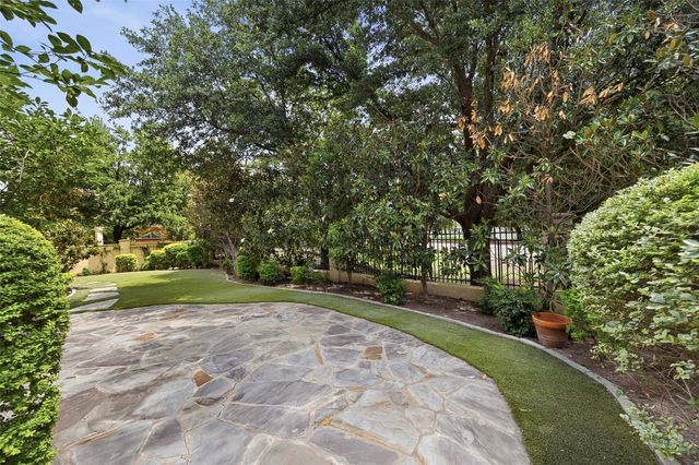 2605 Museum Way, Fort Worth, TX 76107