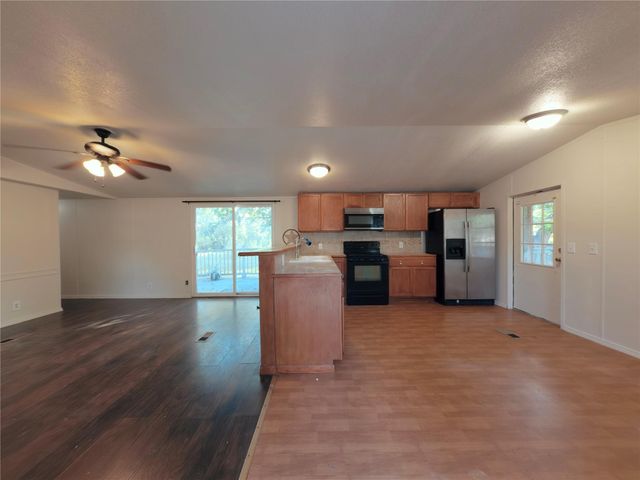 1504 Citation CIR A, Del Valle, TX 78617