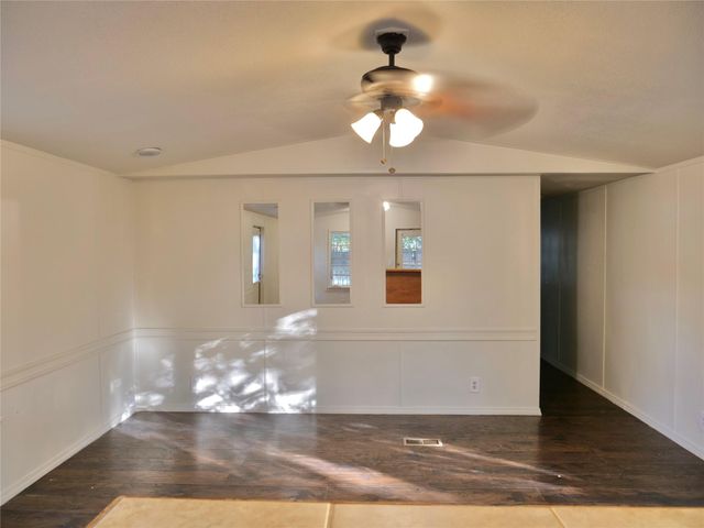 1504 Citation CIR A, Del Valle, TX 78617