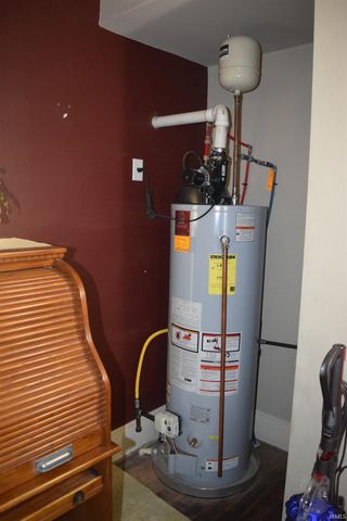 210 Leslie Avenue, Evansville, IN 47712