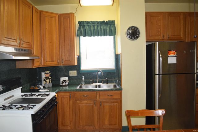 210 Leslie Avenue, Evansville, IN 47712