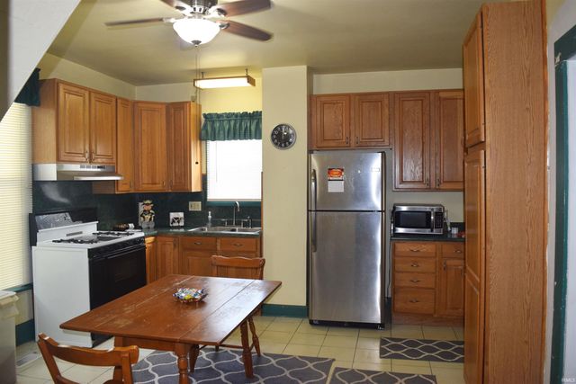 210 Leslie Avenue, Evansville, IN 47712