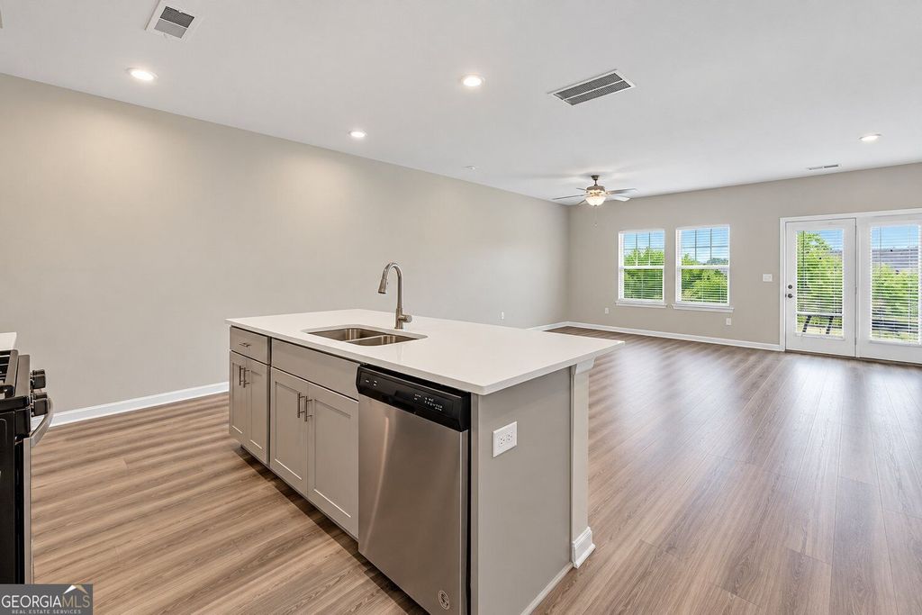 1402 Vayda Court, Marietta, GA 30066 — photo 5
