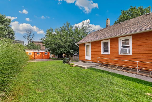 13157 Greenwood Avenue, Blue Island, IL 60406