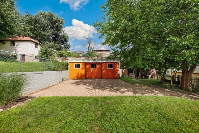 13157 Greenwood Avenue, Blue Island, IL 60406