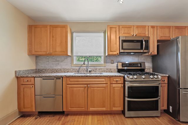 13157 Greenwood Avenue, Blue Island, IL 60406