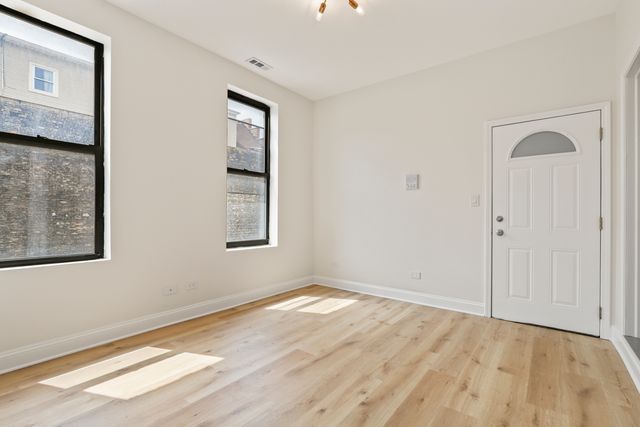 1449 N Ashland Avenue 2R, Chicago, IL 60622