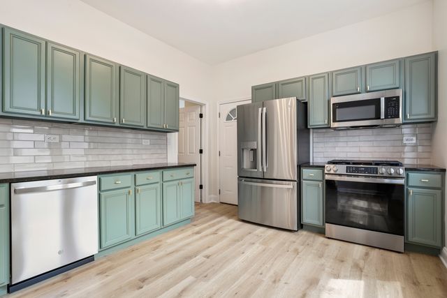 1449 N Ashland Avenue 2R, Chicago, IL 60622