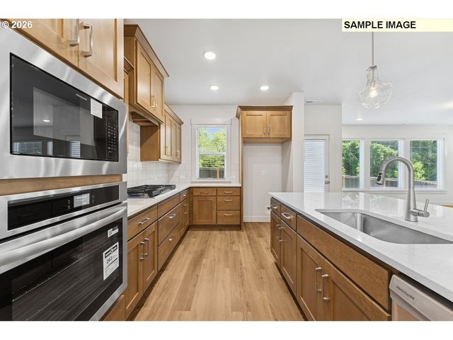 16450 Sw CAMBRIDGE Ln, Portland, OR 97224