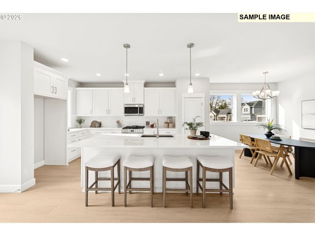 16450 Sw CAMBRIDGE Ln, Portland, OR 97224