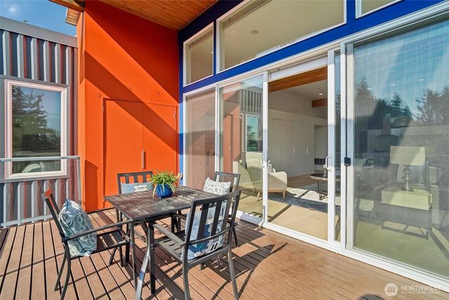 1522 211th Place NE, Sammamish, WA 98074