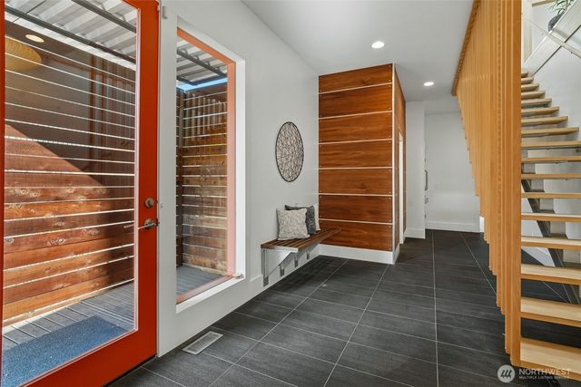 1522 211th Place NE, Sammamish, WA 98074