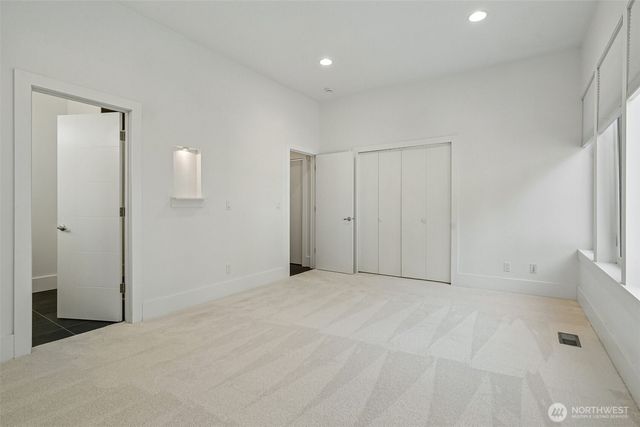 1522 211th Place NE, Sammamish, WA 98074